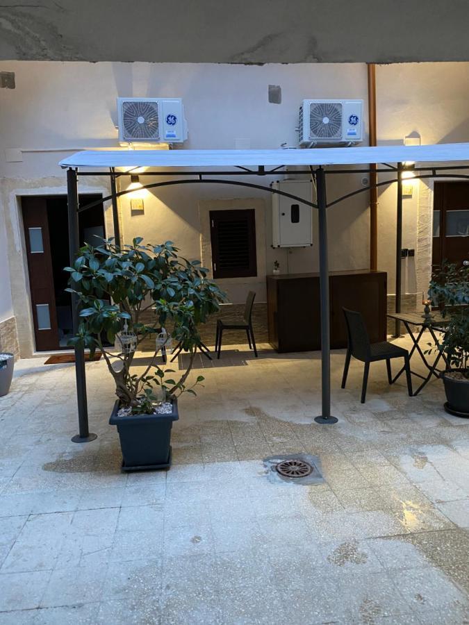 Il Cortiletto28 Rooms & House Syracuse Exterior foto